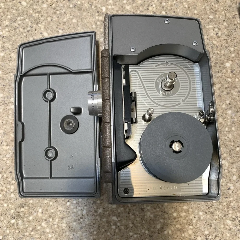Vintage Bell & Howell 323 8mm Movie Camera Gray Non Reflex USA W/‎ Case Tested